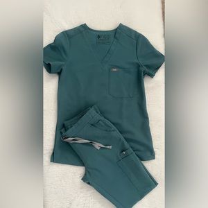 Figs Hydro Green scrub set